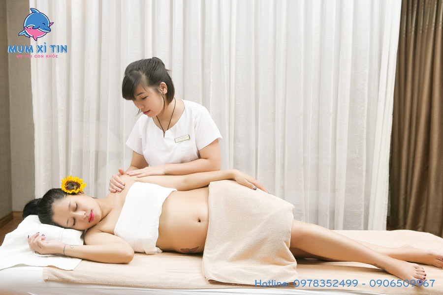Mẹ có thể chọn dịch vụ massage bầu để chăm sóc body khi mang thai